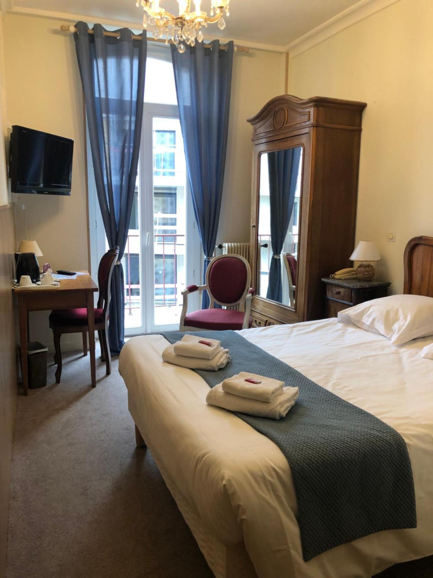 Hotel Continental Évian-les-Bains Zewnętrze zdjęcie