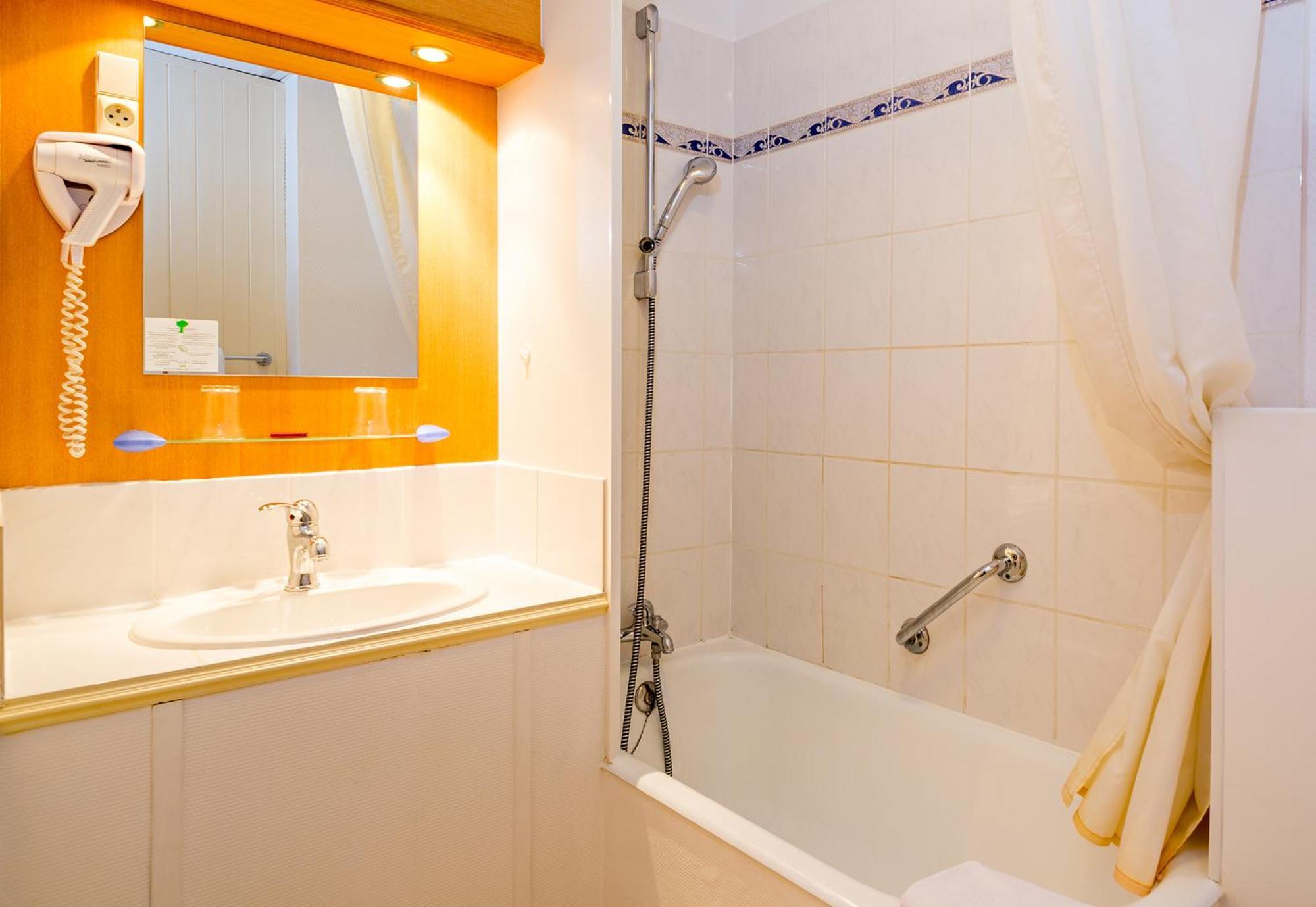 Hotel Continental Évian-les-Bains Zewnętrze zdjęcie