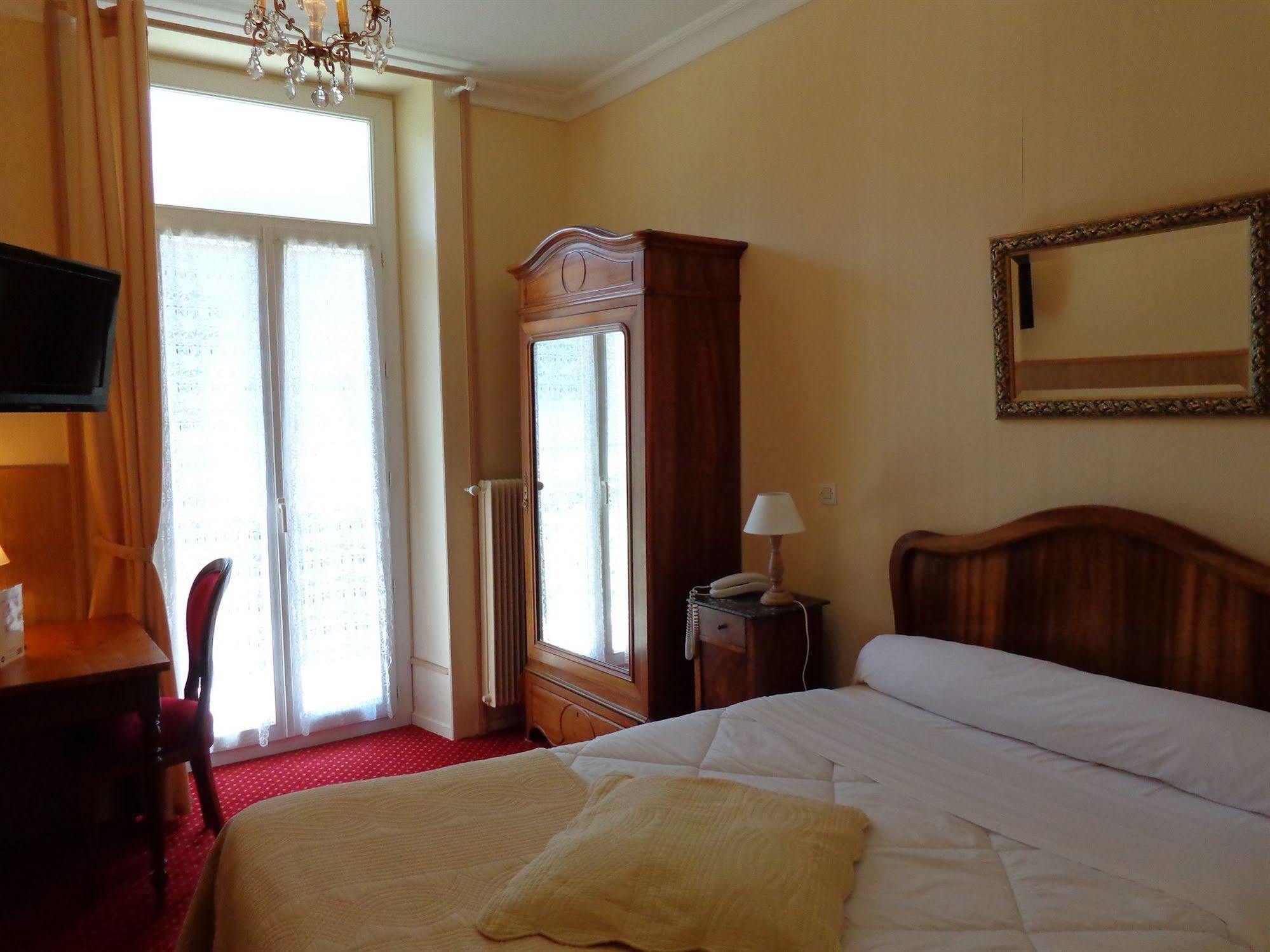 Hotel Continental Évian-les-Bains Zewnętrze zdjęcie